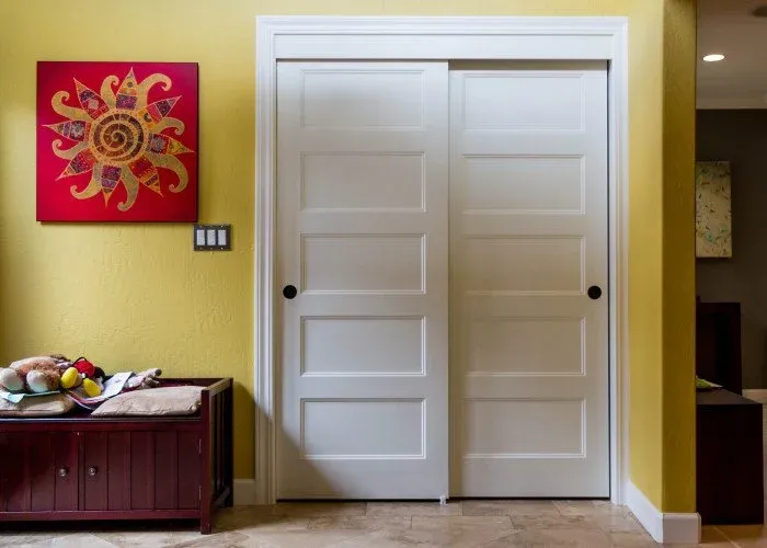 Conmore sliding closet door
